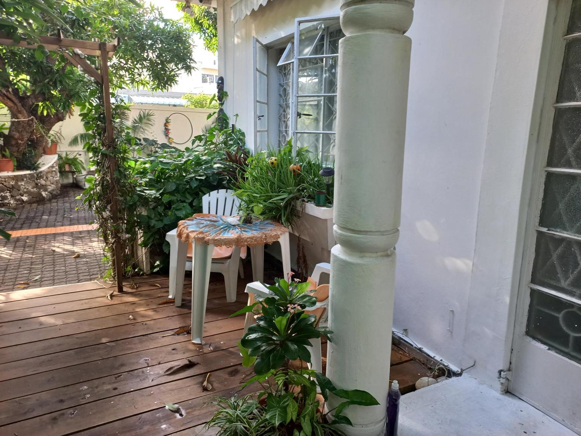 Open Air Cafe & Apartments Port Louis Exterior photo