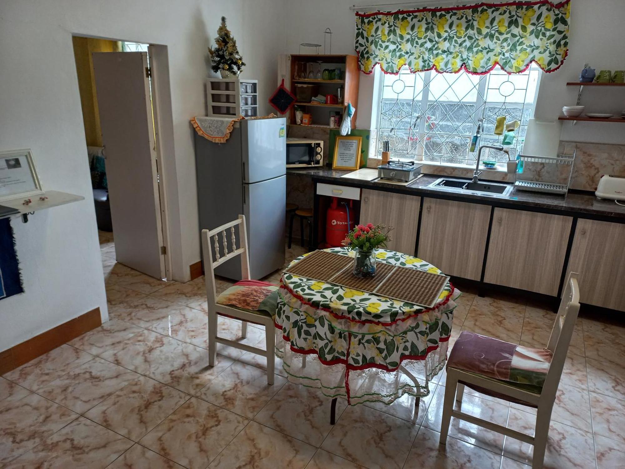 Open Air Cafe & Apartments Port Louis Room photo